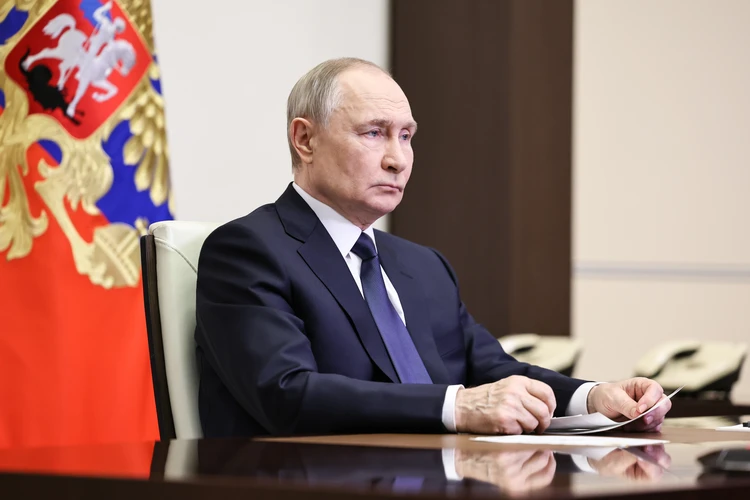 Владимиру Путину доложили о разгроме ВСУ: Курская область освобождена, армия движется на Сумы