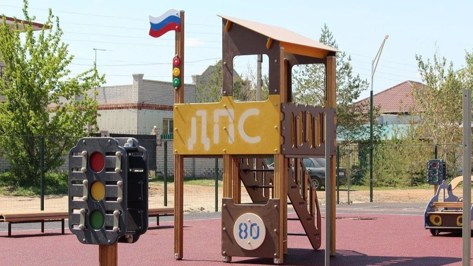 В селе Началово близится к завершению строительство детского городка «Безопасность дорожного движения»