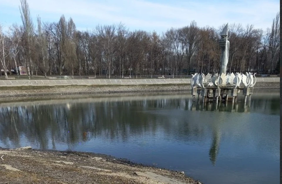 Стало известно, когда в Самаре восстановят уровень воды в озере, которое располагается в парке 50-летия Октября. Фото: департамент ГХиЭ Самары