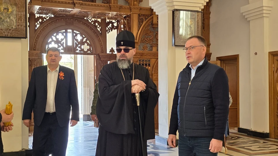 Илья Середюк встретился в Горловке с митрополитом Митрофаном. Фото - администрация горловского городского оркруга.