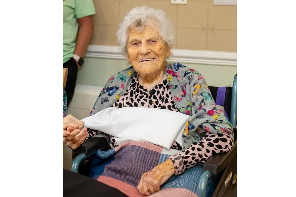 Старейшим человеком в мире стала 115-летняя британка Кейтерем