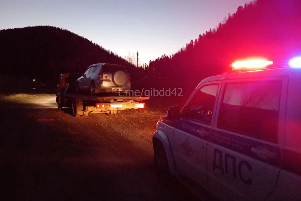 Сотрудники ГАИ задержали подростка за рулем внедорожника.