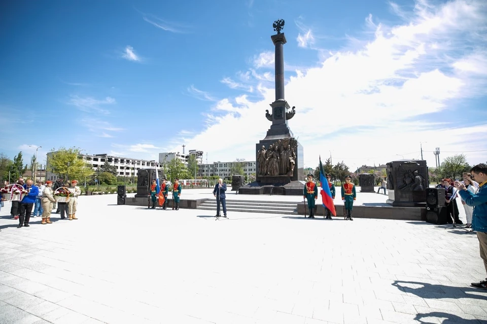 На четырех семитонных тумбах отражена история становления русского города с момента его основания в 1778 году и до сегодняшних дней. Фото: ТГ/Моргун