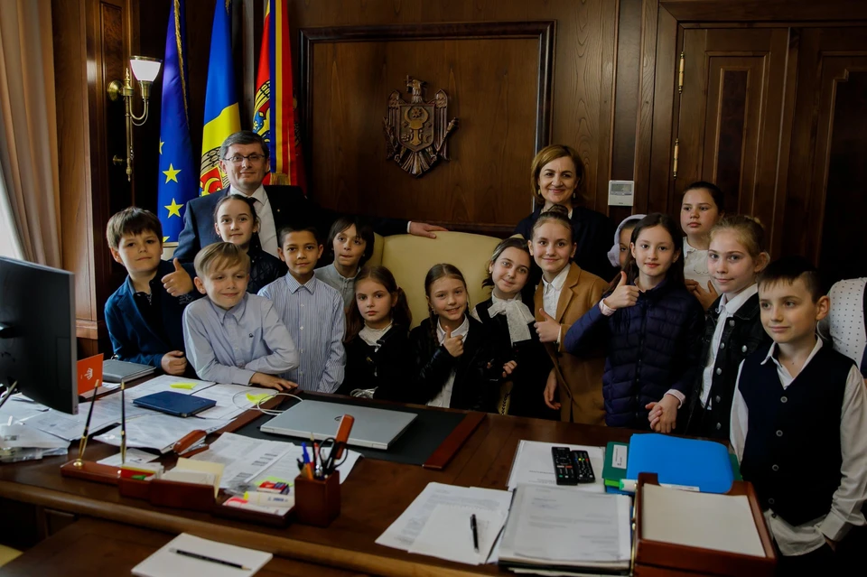 Оказывается, в парламенте не очень-то любят детей. Фото: соцсети