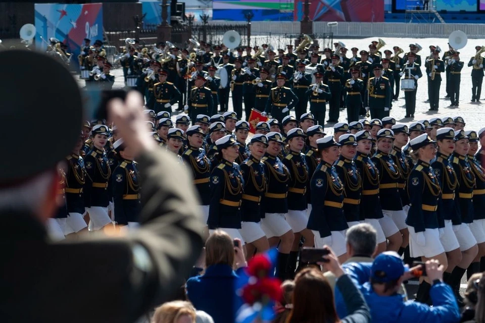 Город станет главной площадкой празднования 9 Мая в Сибири — с военным парадом, полевой кухней и атмосферой 1945 года
