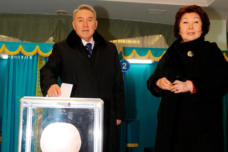 Нурсултан Назарбаев с женой Сарой