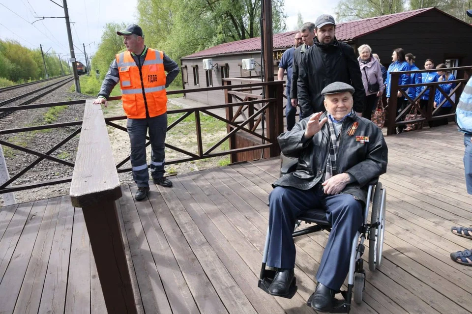 103-летний нижегородец Николай Шишкин приехал в Москву на парад. Фото: телеграм-канал Глеба Никитина.