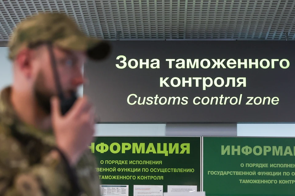 В Подмосковье приземлился самолет с вернувшимися из плена военными РФ