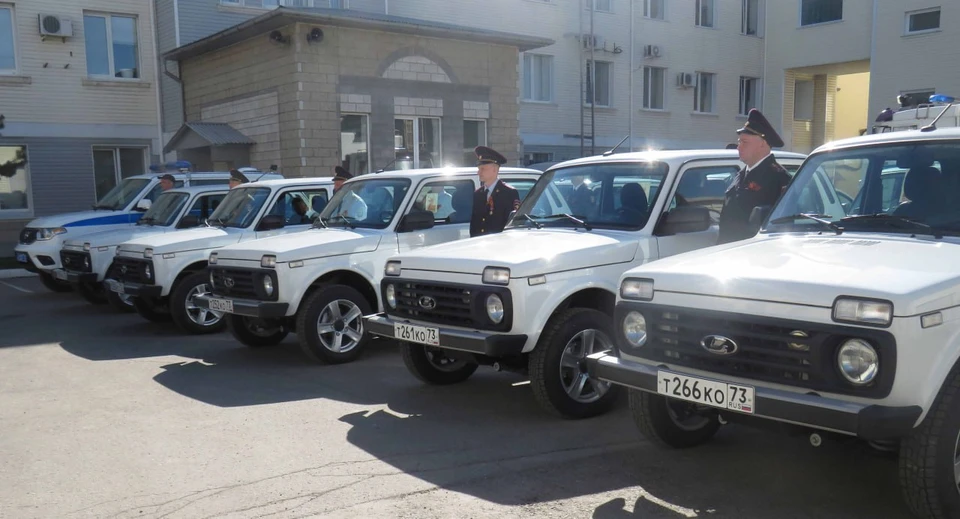 Ульяновским полицейским вручили ключи от новых служебных автомобилей | ФОТО: УМВД России по Ульяновской области
