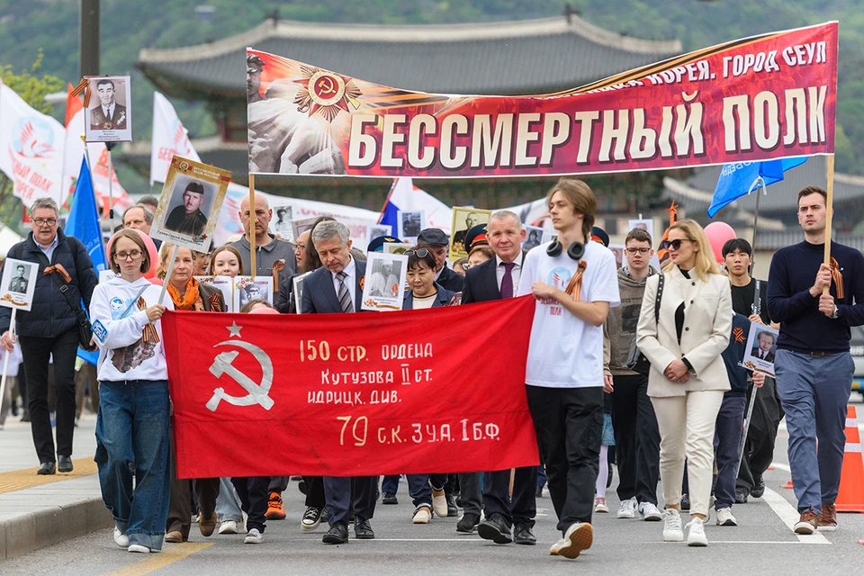 В акции "Бессмертный полк: Герои рядом с нами", посвященной памяти ветеранов Великой Отечественной войны, приняли участие более 12,5 миллионов человек.