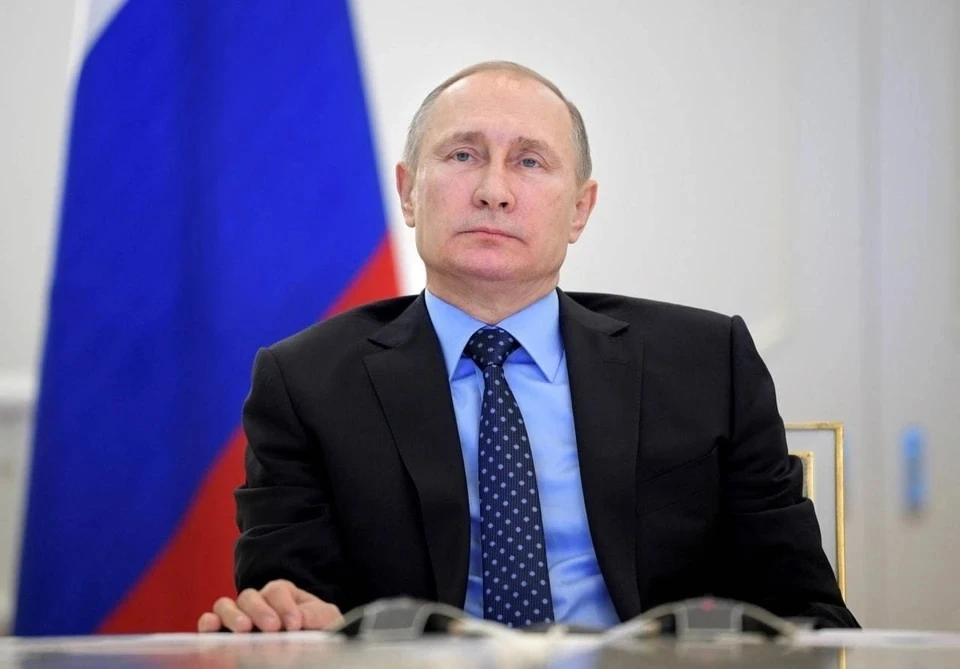 Путин объявил благодарность учителю из Коми