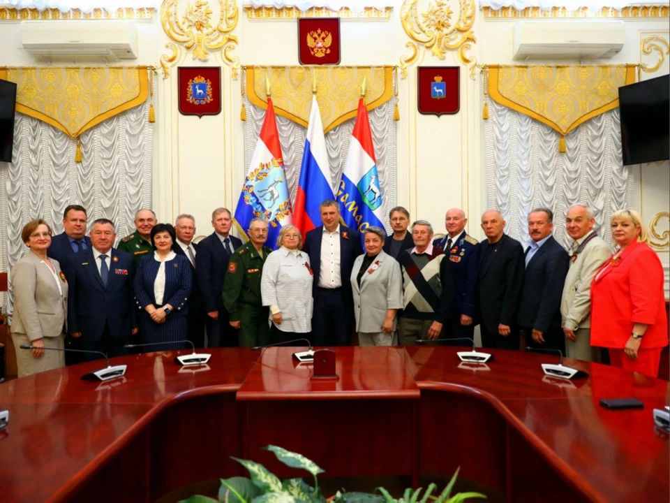 Электронная версия не дублирует аналогичные печатные издания.