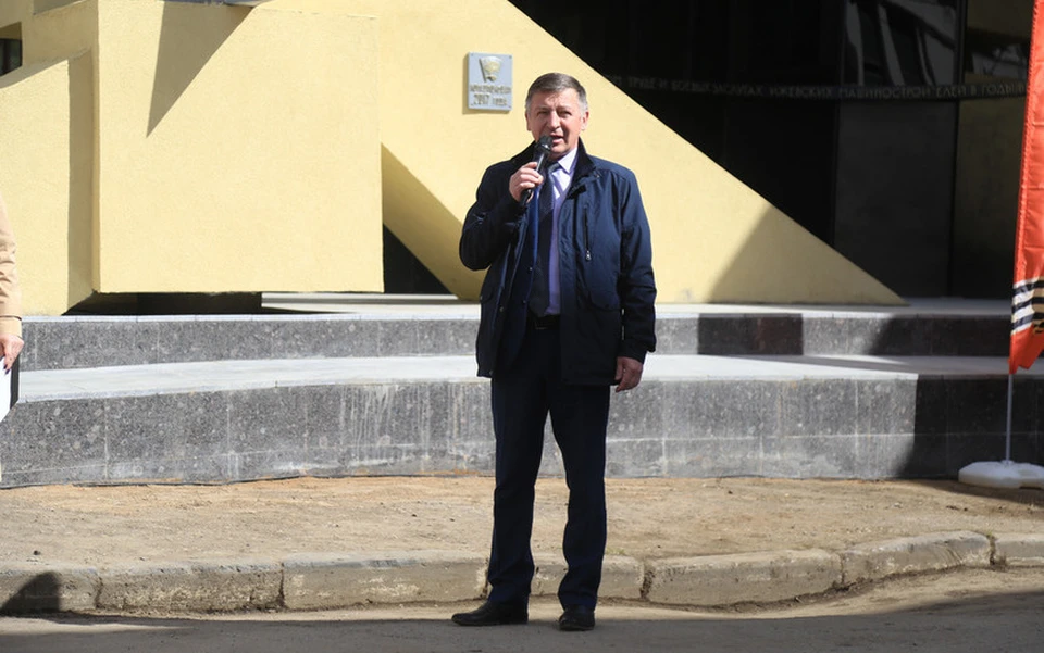 Открыли монумент. Фото: администрация Ижевска