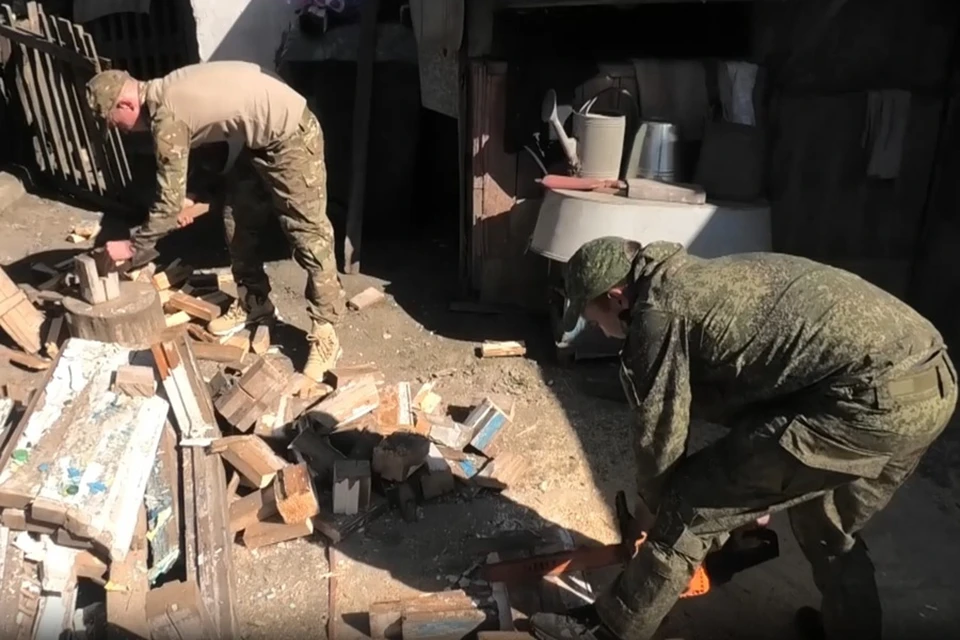 Российские военные оказали адресную помощь ветеранам Великой Отечественной войны в ДНР. Фото: Минобороны России