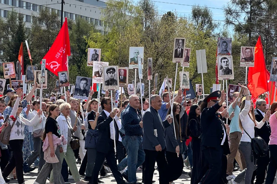 Публикуем фото и видео акции «Бессмертный полк».