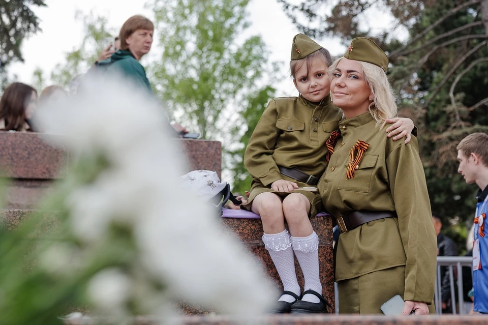 Торжества длились с утра до позднего вечера
