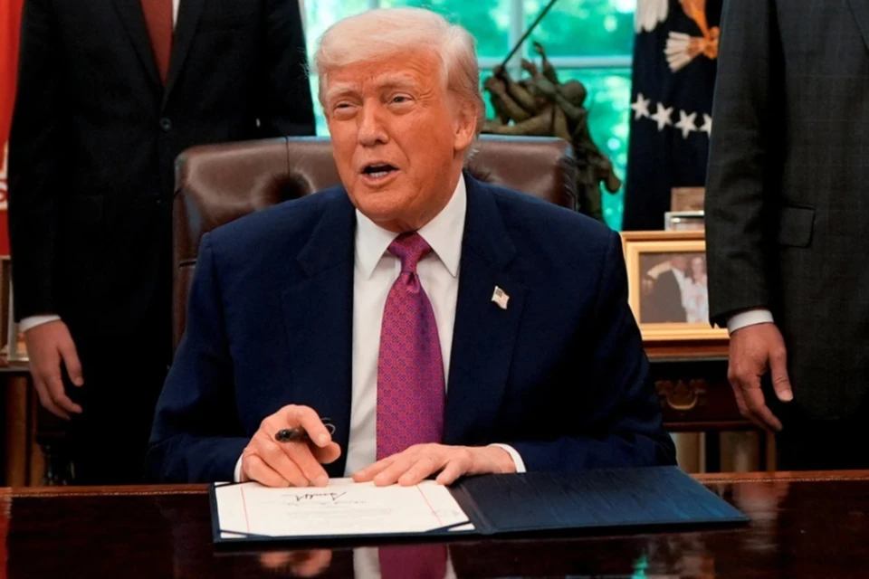 Politico: Катар хочет подарить Трампу самолет Boeing 747-8