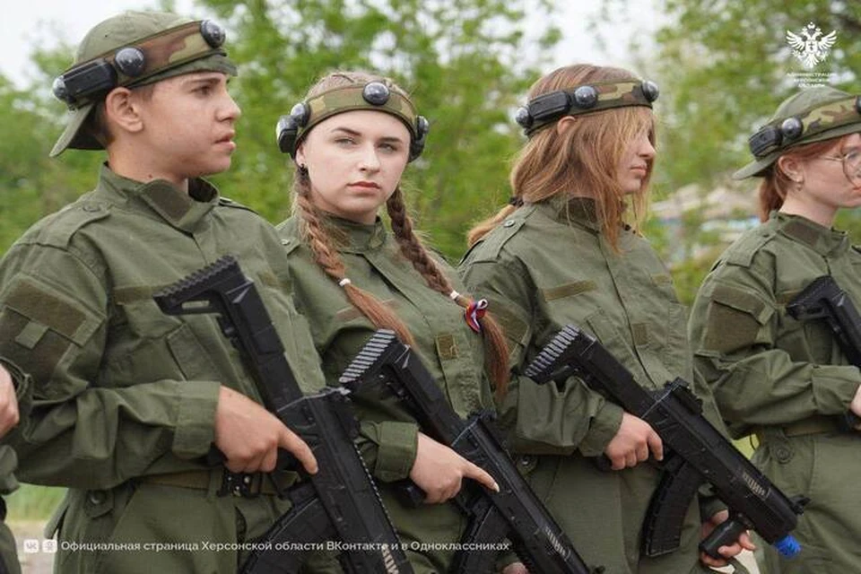 В Новотроицком провели военно-патриотическую игру «Зарница 2.0». Фото: администрация Херсонской области