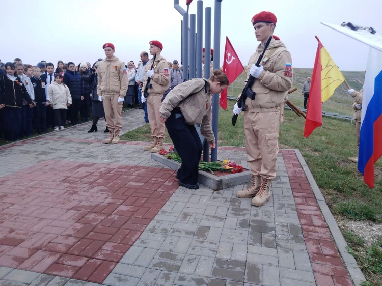 На месте гибели 400 курсантов Чкаловской летной школы под Воронежем открыли музей под открытым небом «Репьевский рубеж»