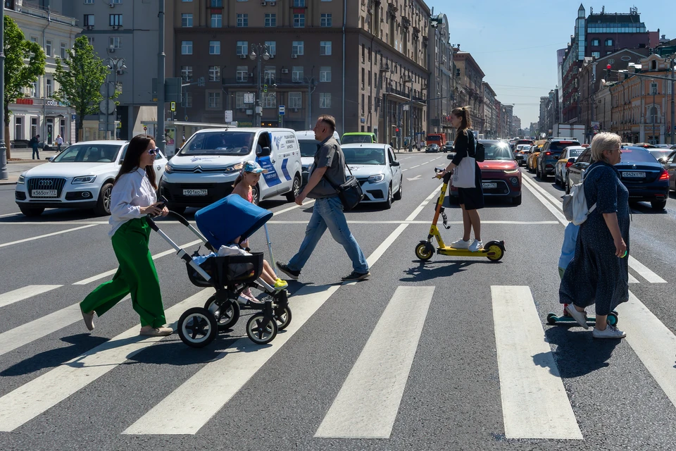 Многодетные семьи в РФ смогут приобрести отечественное авто со скидкой 10%