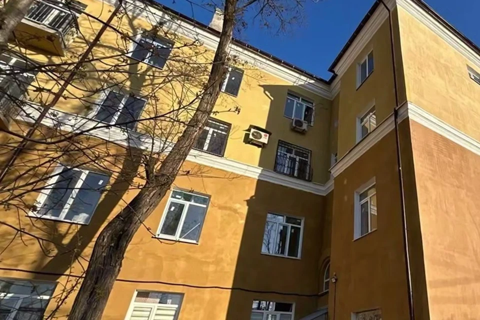На улице Артема в Мариуполе восстановили жилой дом 50-х годов. Фото: РКС-НР