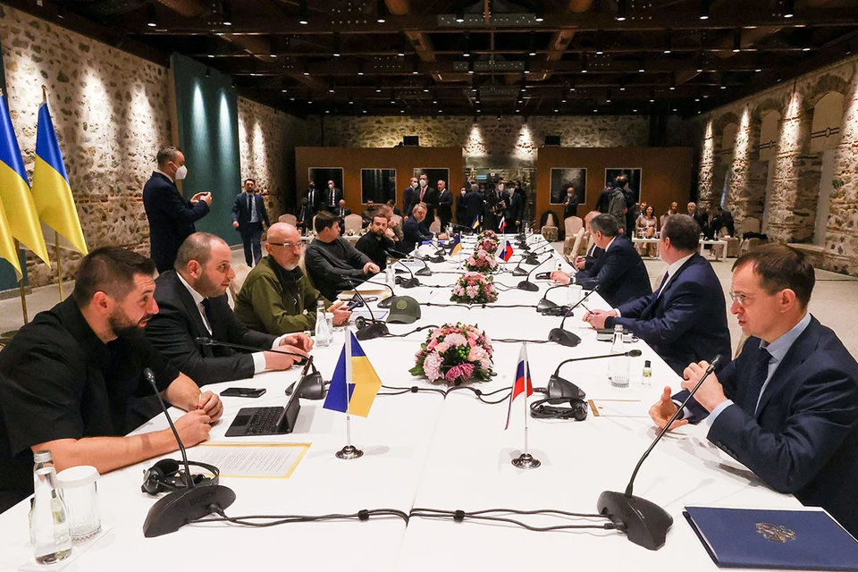 Мирные переговоры России и Украины в Стамбуле сорвались ровно три года назад - 15 мая 2022 года. Фото: Сергей Карпухин/ТАСС