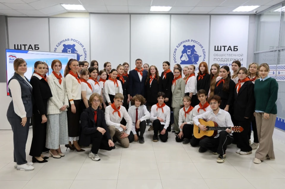 19 мая Глава города Тулы Алексей Эрк пообщался с представителями ученического самоуправления и ответил на вопросы ребят.