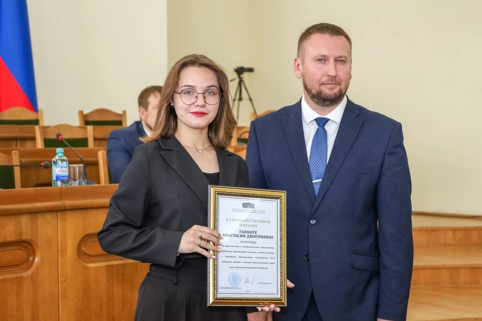Волонтёры помогали при подготовке ко Дню Победы и Дню Республики. ФОТО: НС ЛНР