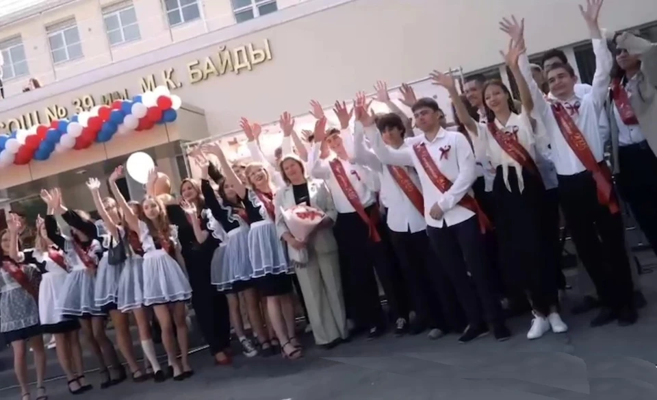 Впереди взрослая жизнь. Фото: телеграм-канал Михаила Развожаева