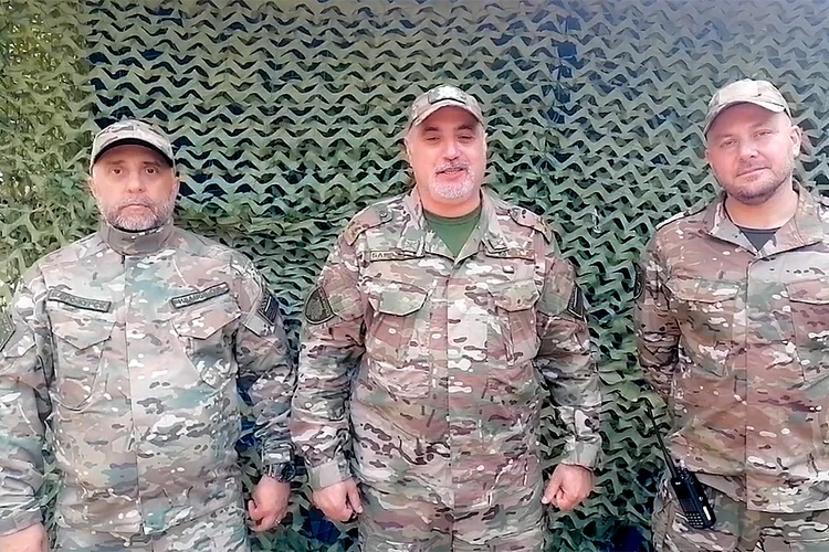Военнослужащие бригады «Барс-Курск» поздравили в день 100-летия редакцию «Комсомольской правды»