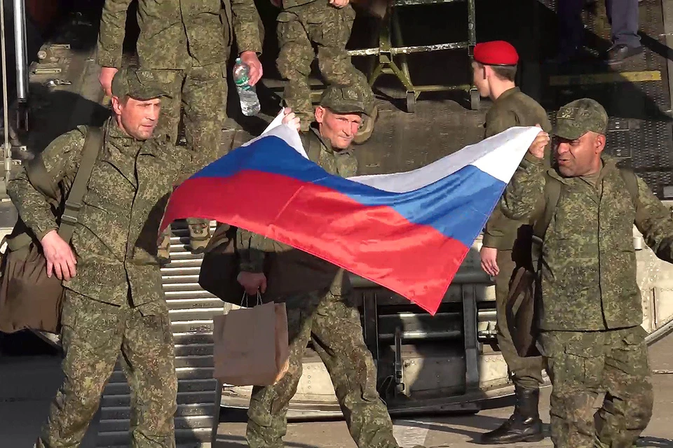 России были переданы 880 военнослужащих, попавших в плен в ходе боевых действий, и 120 гражданских.
