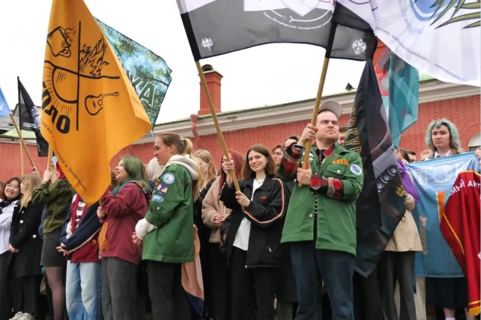 В третьем трудом сезоне примут учатие 166 студенческих отрядов. Фото: Комитет по строительству Петербурга.