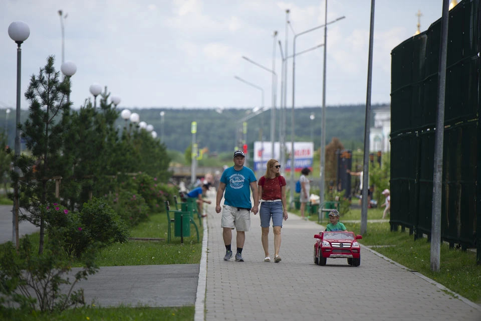 Сейчас в Ульяновске и области проживает более 153,4 тысяч семей, в которых воспитывается 248,6 тысяч детей