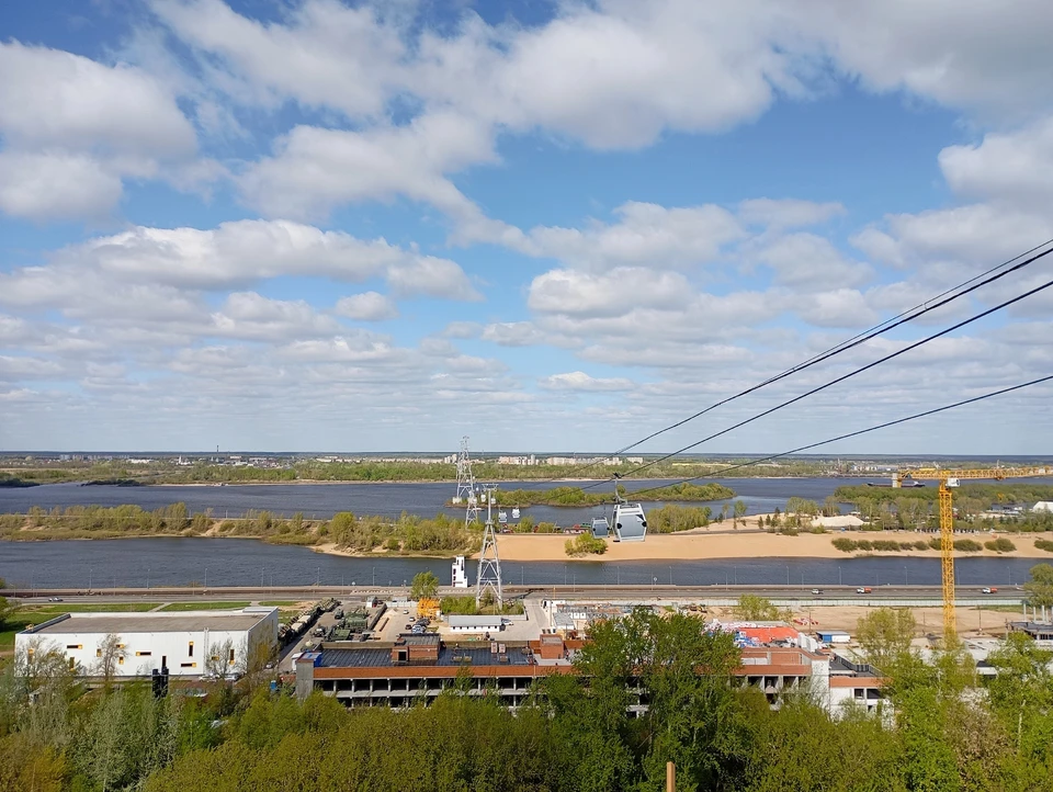 Власти начали поиск источника неприятного запаха на Бору после жалоб жителей.