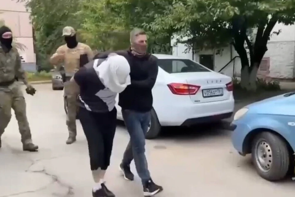 Полицейские провели масштабные обыски в местах, связанных с запрещённой организацией в Ростове и Батайске. Фото: ГУ МВД по Ростовской области