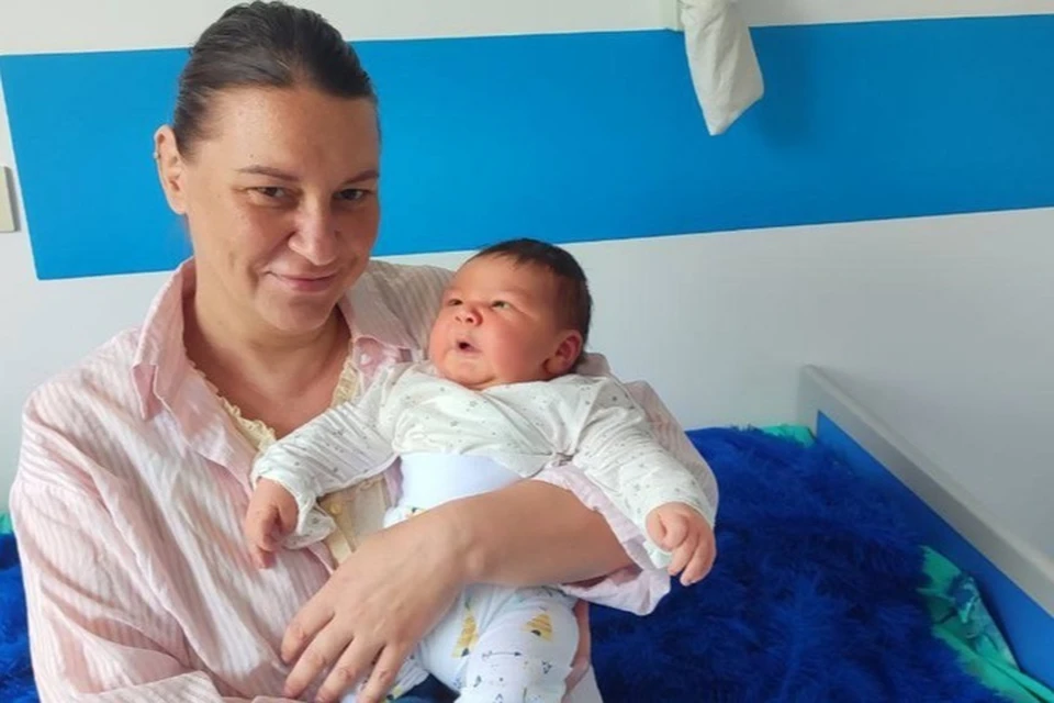 Пятикилограммового богатыря родила в Мелитополе женщина из Херсонской области. Фото: министерство здравоохранения Запорожской области
