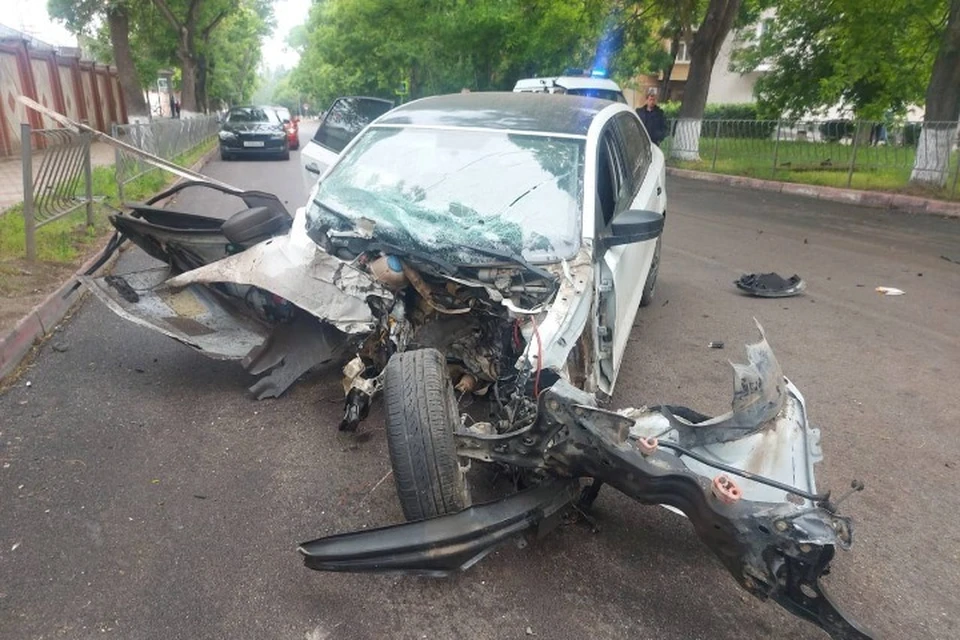 Авария произошла в пять утра. Фото: Госавтоинспекция Крыма/Tg