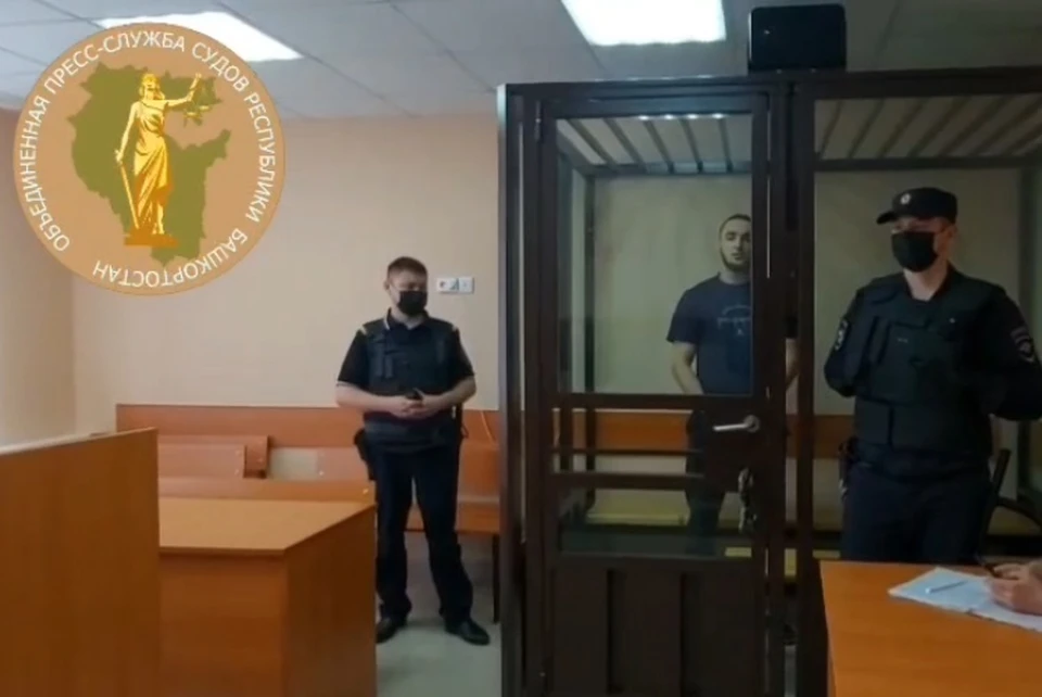 Пятеро мужчин арестованы в Уфе по обвинению в серии тяжких преступлений.