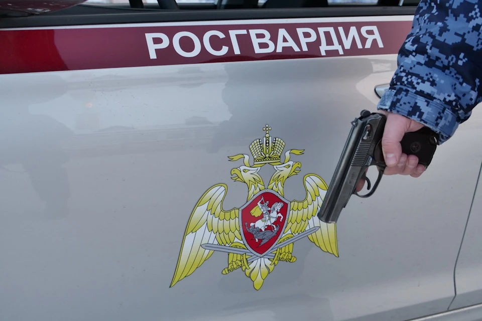 В Воскресенске пьяный мужчина угрожал сожительнице убийством, его задержали