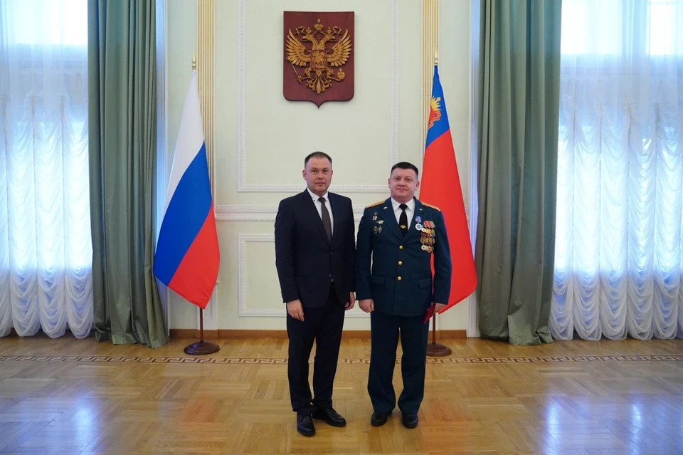 Губернатор Илья Середюк вручил государственные и областные награды жителям региона.
