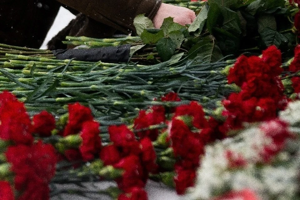 В церемонии также приняли участие мэр города, министры культуры и образования республики.