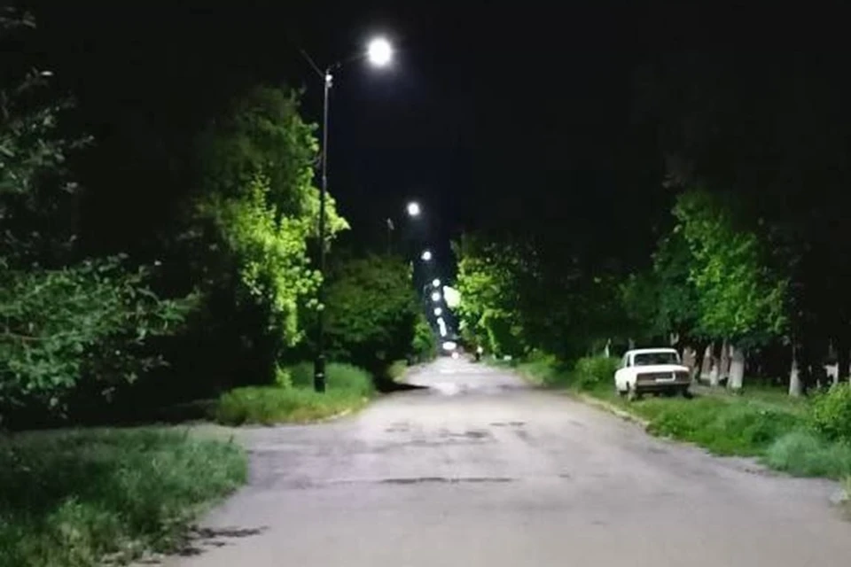 В Старобешево ДНР отремонтировали уличное освещение сразу на нескольких участках. Фото: ТГ/Пушилин