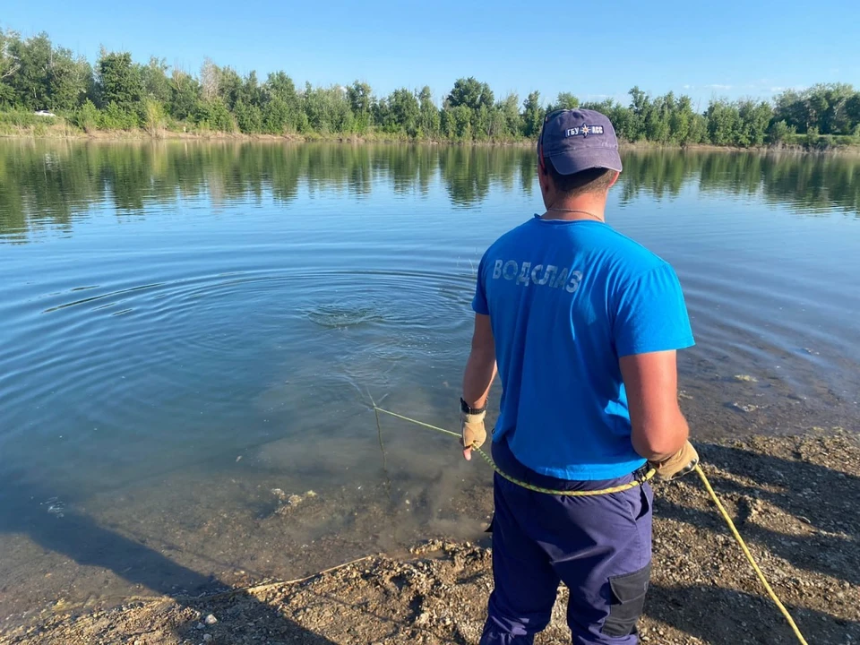 Водолазы работают в селе Архиповка. Фото: Департамент ПБ и ГЗ Оренбургской области.