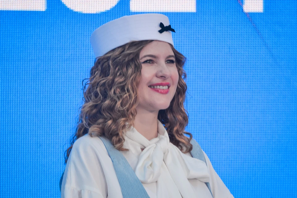 Анна Цуканова-Котт выступит со стихами о войне в Хабаровске