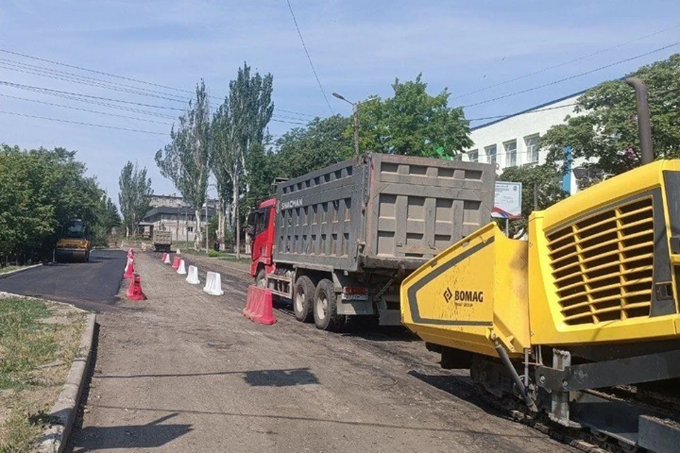 В Снежном отремонтируют более 24 километров дорог по федеральной программе. Фото: t.me/Ermakov_ESV