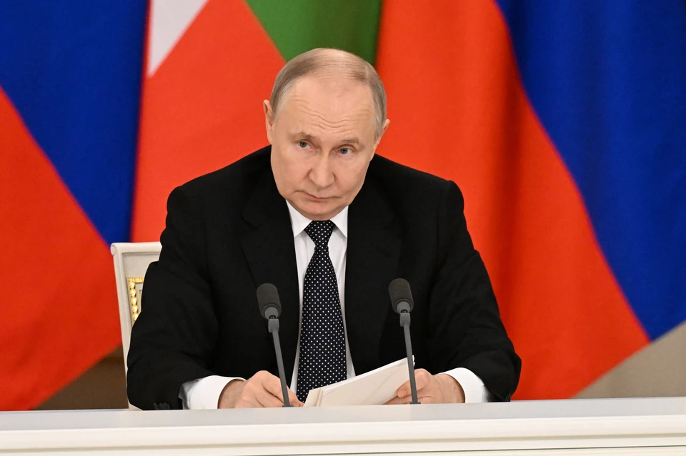 Путин предложил обсудить государственную программу вооружения до 2036 года