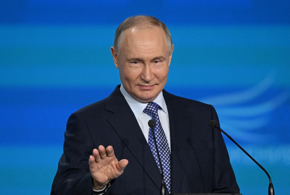 Султан Омана Тарек Аль Саид поздравил Путина с Днем России