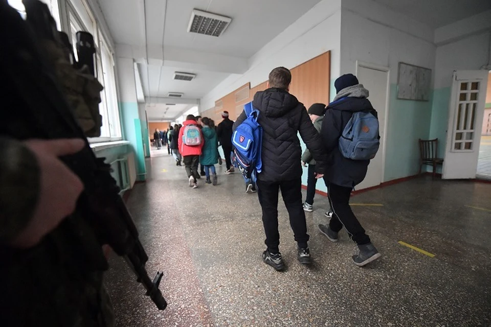 Прокуратура требует ремонта опасной спортплощадки в школе Якутска