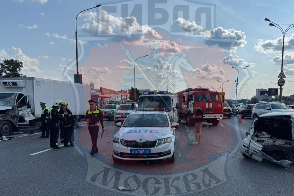 Кадры с места массового ДТП