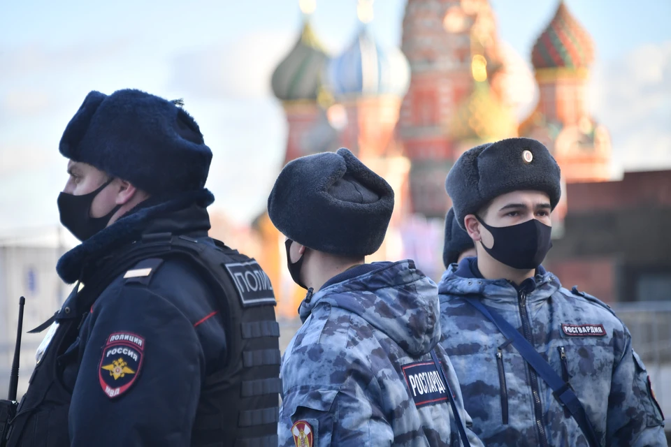 Сотрудники Росгвардии предотвратили поджог военкомата в Москве